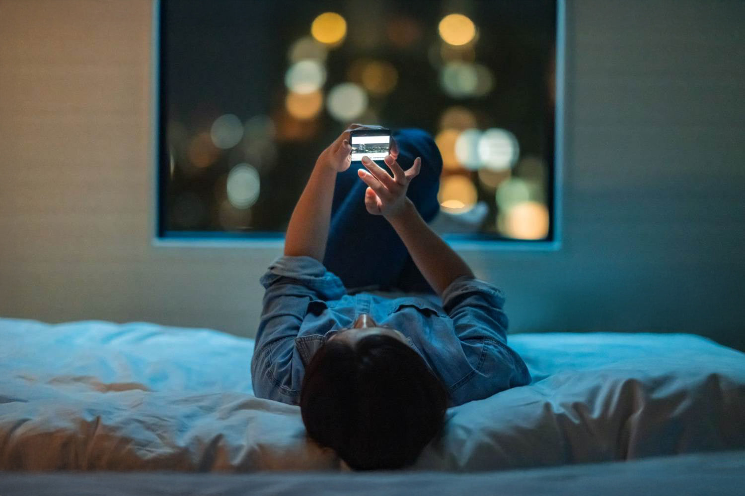 Przeglądanie Facebooka na telefonie